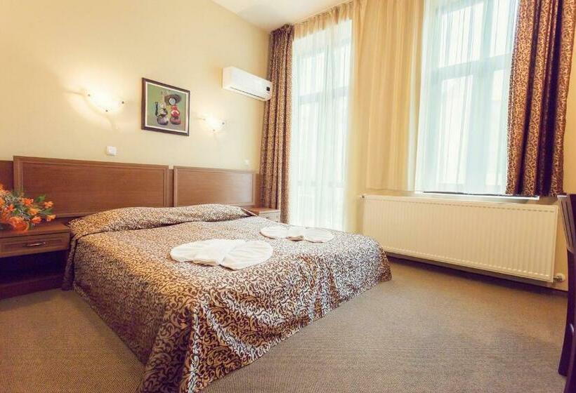 スタンダードルーム, Varosha