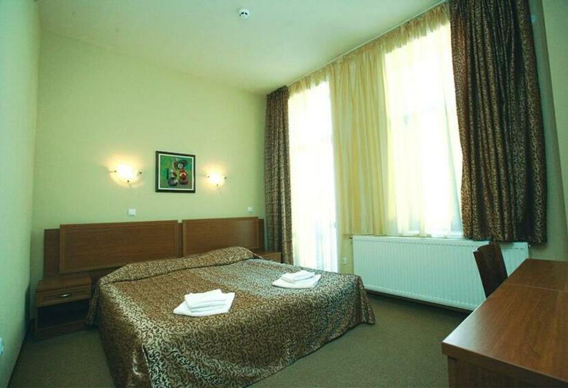 スタンダードルーム, Varosha