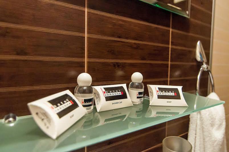 スタンダードトリプルルーム, Varosha