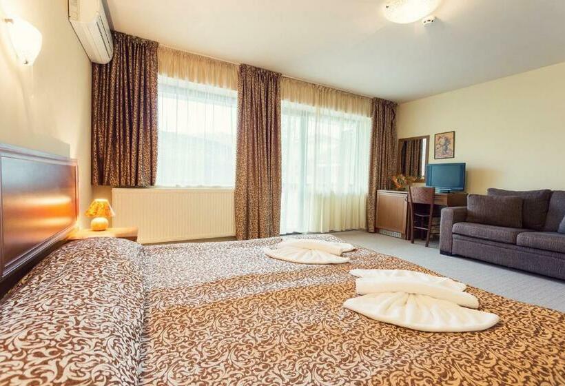 コンフォートルーム, Varosha