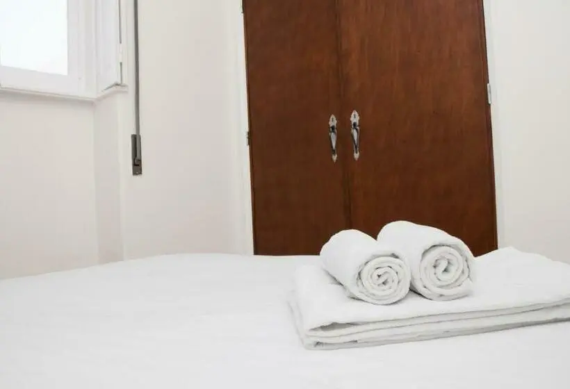 Quarto Standard Casa de Banho Partilhada, Sant Jordi Hostels Lisbon