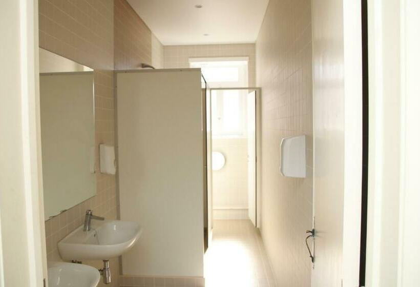Quarto Standard Casa de Banho Partilhada, Sant Jordi Hostels Lisbon