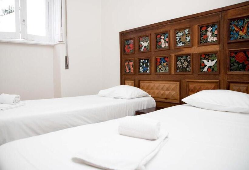 Quarto Standard Casa de Banho Partilhada, Sant Jordi Hostels Lisbon