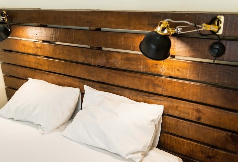 Quarto Standard Casa de Banho Partilhada, Sant Jordi Hostels Lisbon