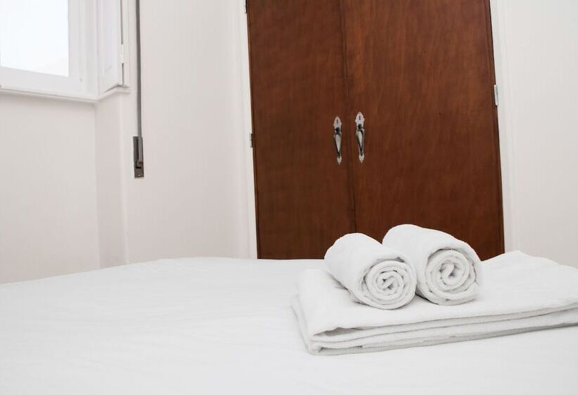 Quarto Standard Casa de Banho Partilhada, Sant Jordi Hostels Lisbon