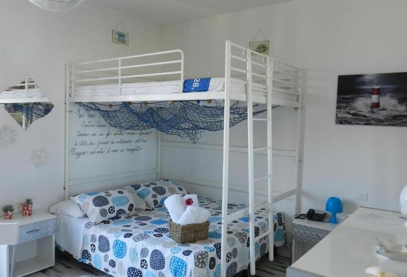 اتاق استاندارد سه نفره, Al Volo B&b