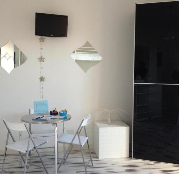 اتاق استاندارد سه نفره, Al Volo B&b