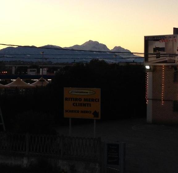 اتاق استاندارد چهار تخته, Al Volo B&b