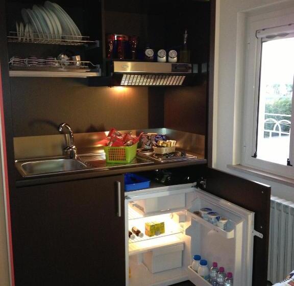 اتاق استاندارد چهار تخته, Al Volo B&b