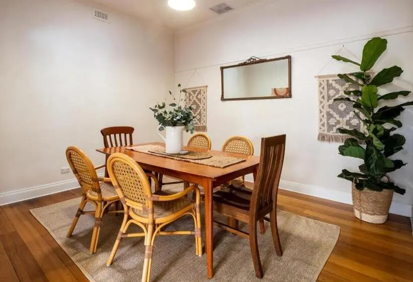 Quarto standart vista jardim, Bendigo Backpackers
