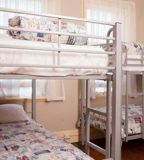 اتاق استاندارد چهار تخته, The Cally