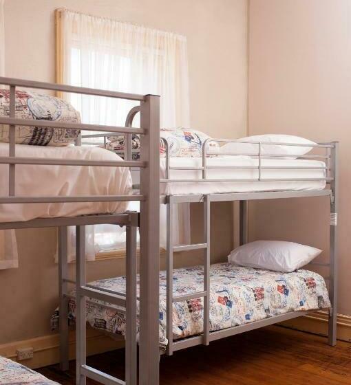 اتاق استاندارد چهار تخته, The Cally