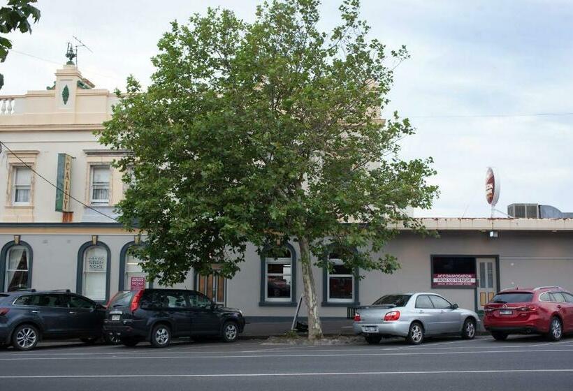 اتاق استاندارد, The Cally