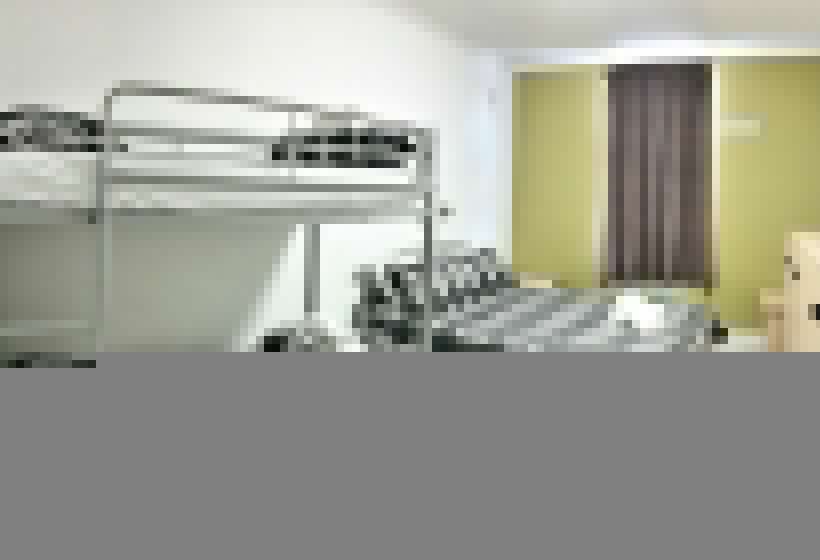 חדר משפחתי חדר אמבטיה משותף, Yamba Central