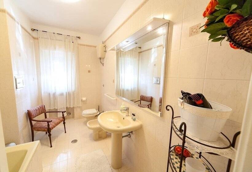 اتاق ساده سه نفره, B&b Magna Grecia Di Gallitelli