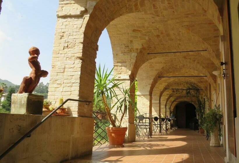 اتاق کلاسیک چهارنفره, Antico Borgo Piceno