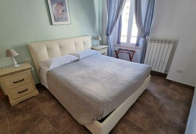 اتاق کلاسیک چهارنفره, Antico Borgo Piceno