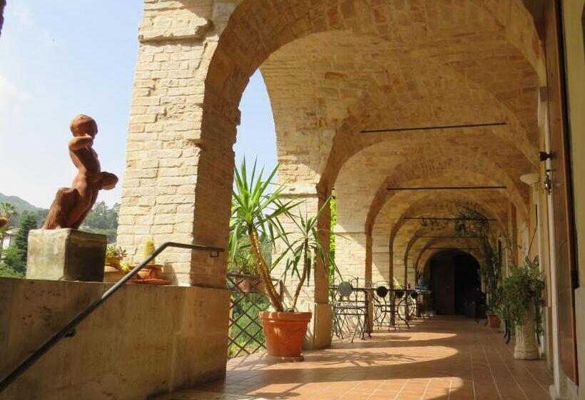 اتاق لوکس خانوادگی, Antico Borgo Piceno