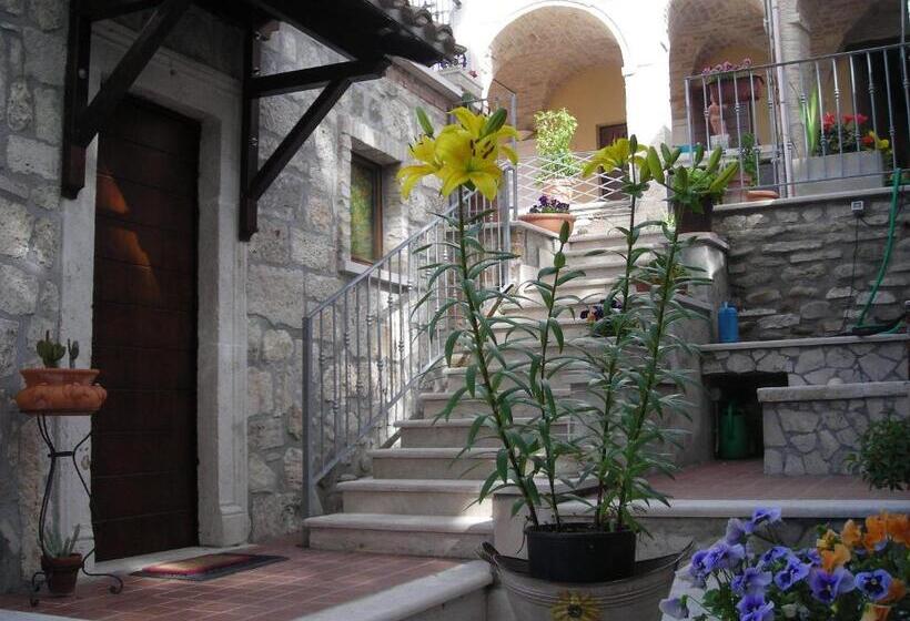 استودیوی استاندارد, Antico Borgo Piceno