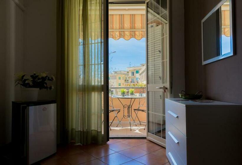 コンフォートトリプルルーム, La Madonnina