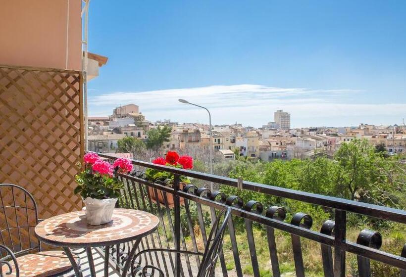 スタンダードルーム, La Madonnina