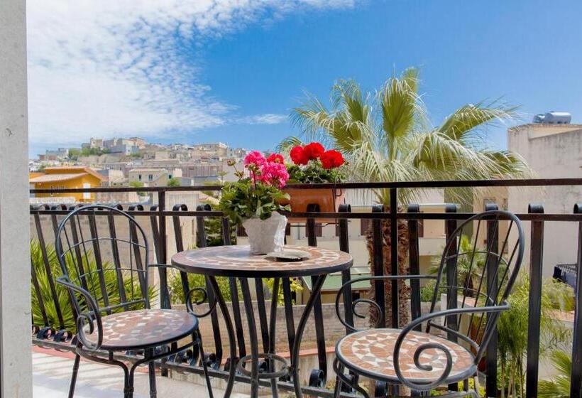 スタンダード４人部屋, La Madonnina