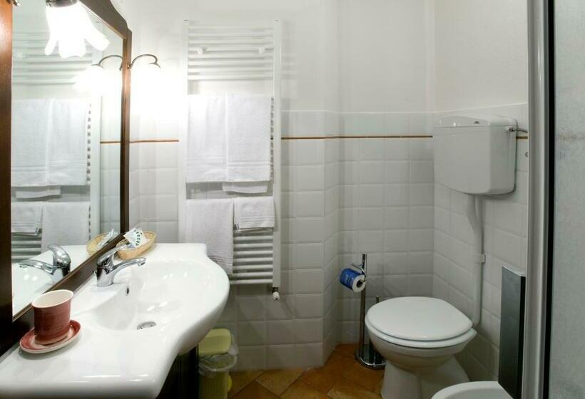 스탠다드 트리플 룸 가든 전망, Villa Martina