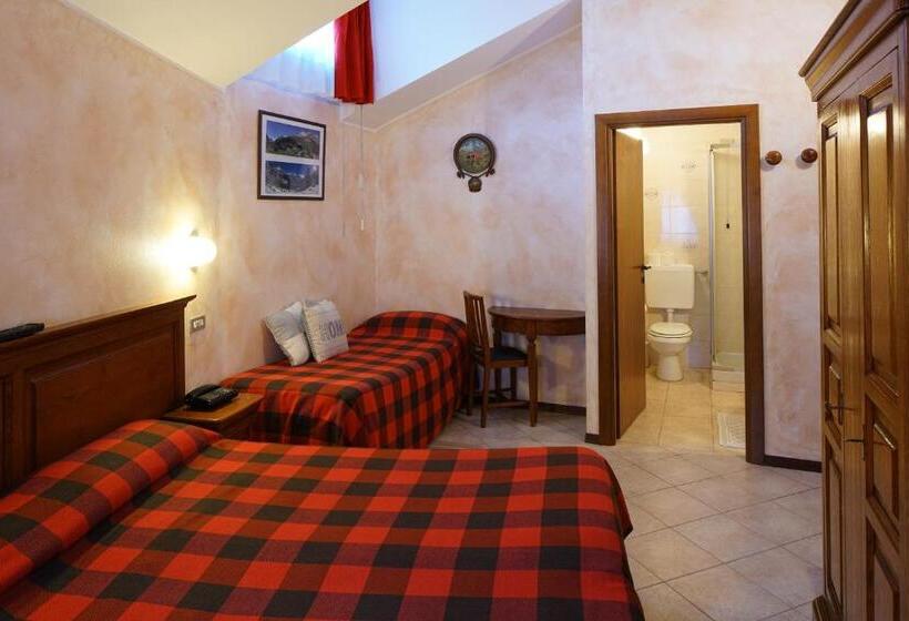 חדר סטנדרט לשלושה, Al Caminetto