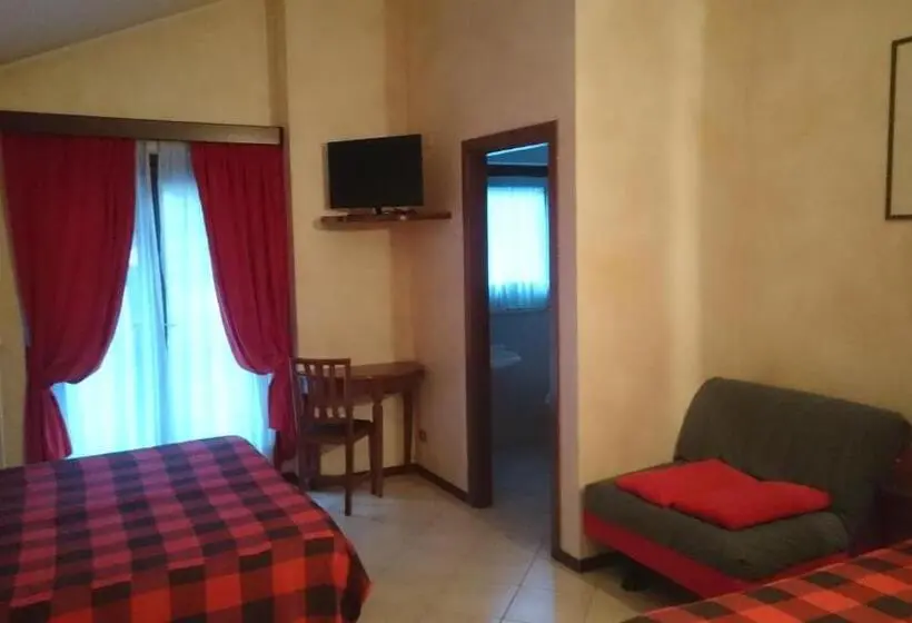 اتاق استاندارد چهار تخته, Al Caminetto