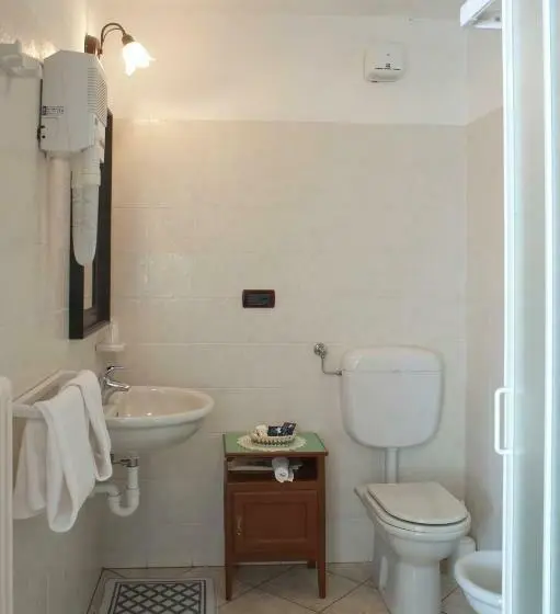 山の見えるスーペリアルーム, Albergo Castello Da Bonino