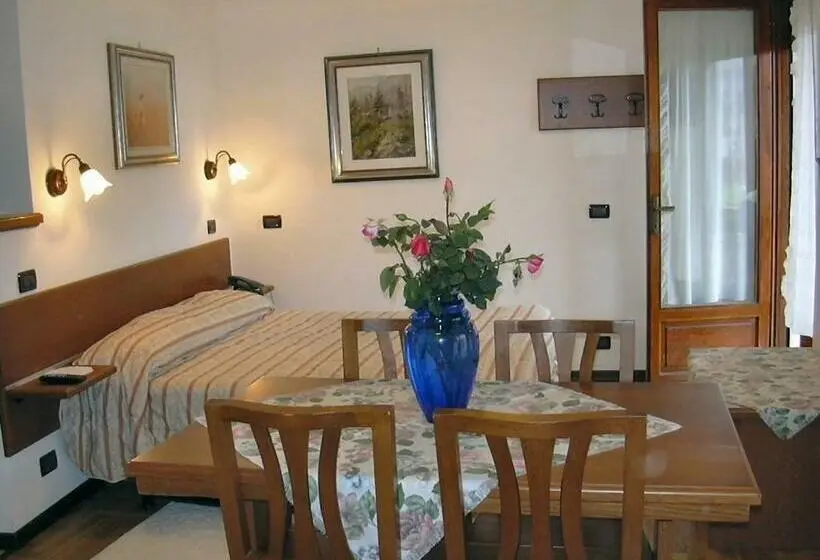 山の見えるスーペリアルーム, Albergo Castello Da Bonino