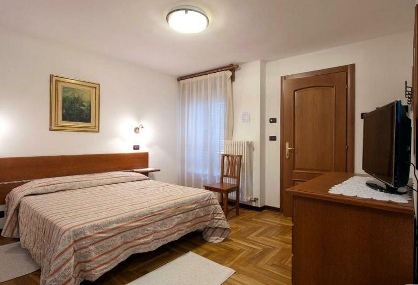 Habitación Triple Estándar, Albergo Castello Da Bonino
