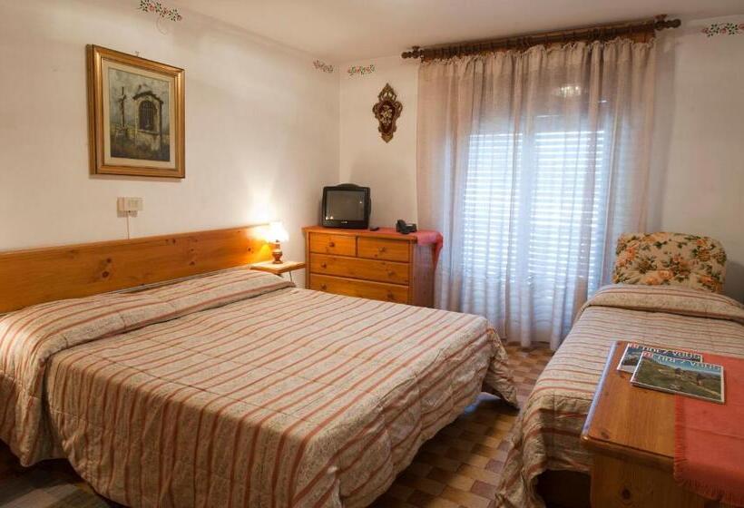 Quarto Triplo Estandar, Albergo Castello Da Bonino