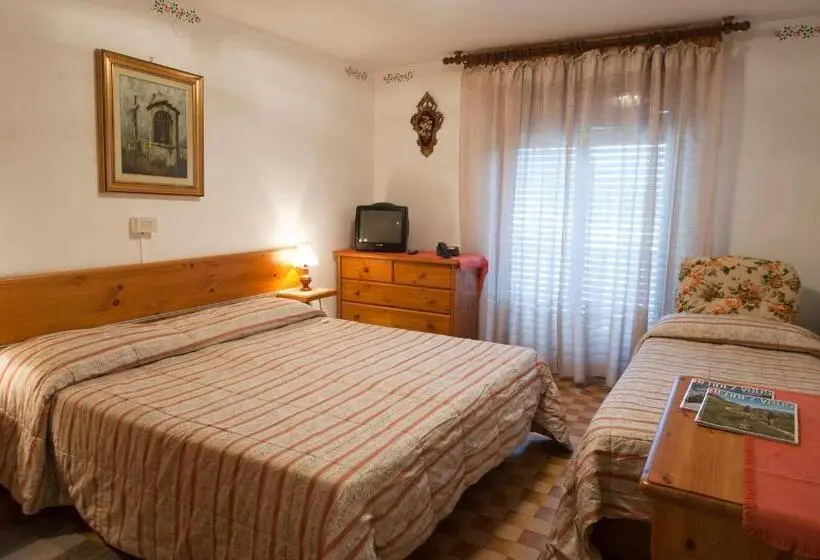 スタンダードトリプルルーム, Albergo Castello Da Bonino