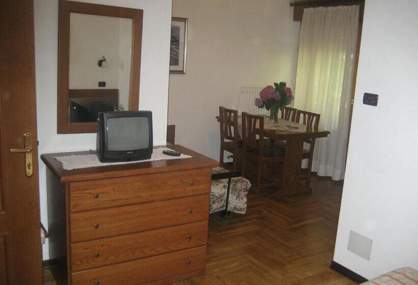 דירה בת חדר שינה 1 עם מרפסת, Albergo Castello Da Bonino