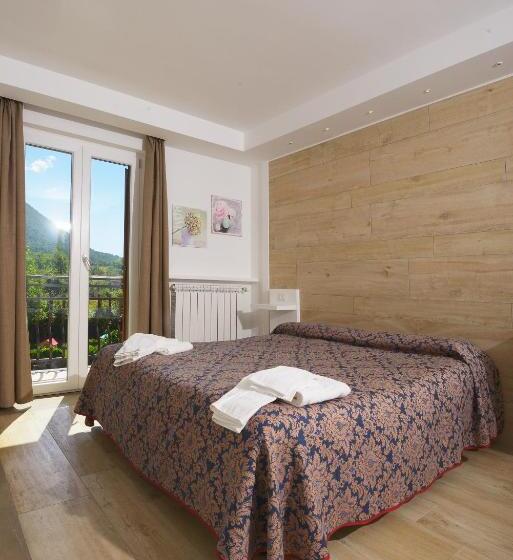 수피리어 트리플 룸, Degli Olmi