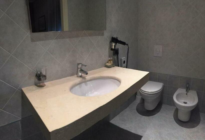 חדר סטנדרט, Dei Conti