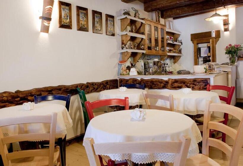 חדר סטנדרט לשלושה, Garnì La Rua Nel Bosco