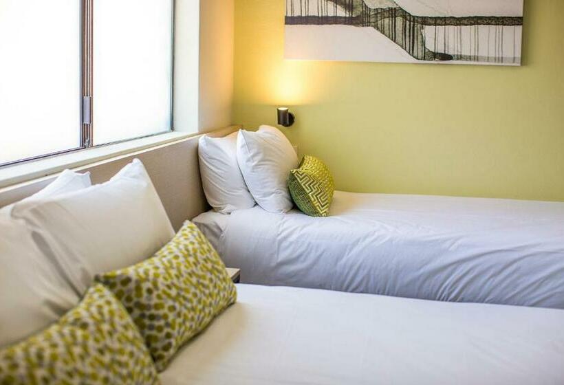 חדר סטודיו סטנדרד, Nightcap At Blue Cattle Dog