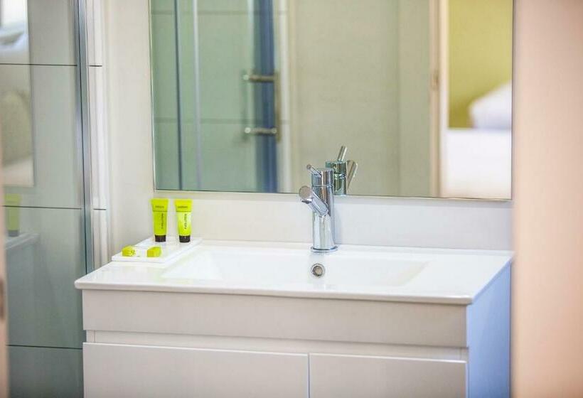 חדר סטודיו סטנדרד, Nightcap At Blue Cattle Dog