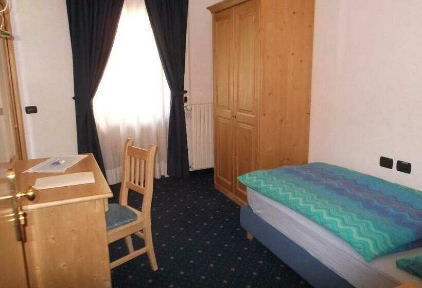 Номер Стандарт Индивидуальный, Tyrolia