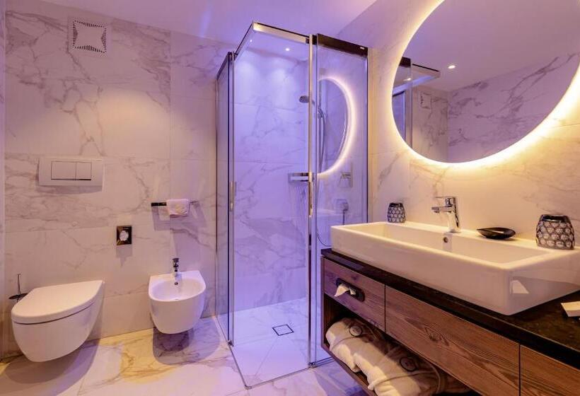 デラックスジュニアスイート, Welponer