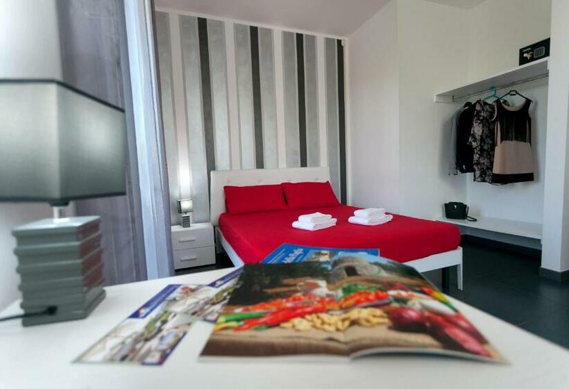 חדר סופריור נוף לבריכה, Le Murge Del Salento Hotel B&b Depandance