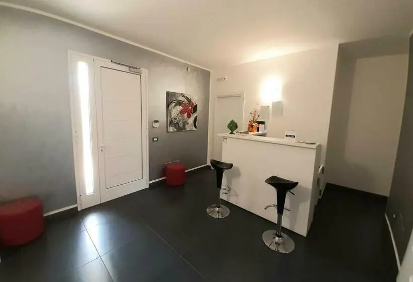 プールの見えるスーペリアルーム, Le Murge Del Salento Hotel B&b Depandance