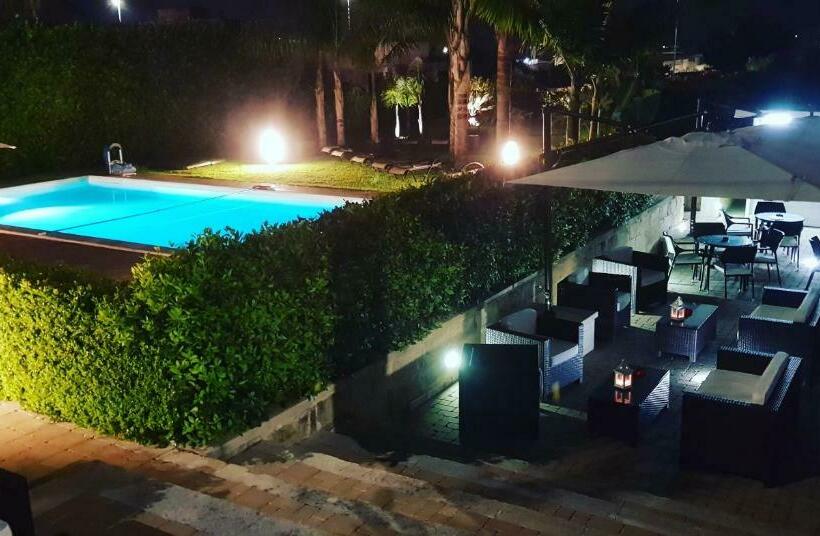 חדר סופריור נוף לבריכה, Le Murge Del Salento Hotel B&b Depandance