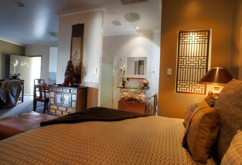 이그제큐티브 스튜디오, 53 On Victoria