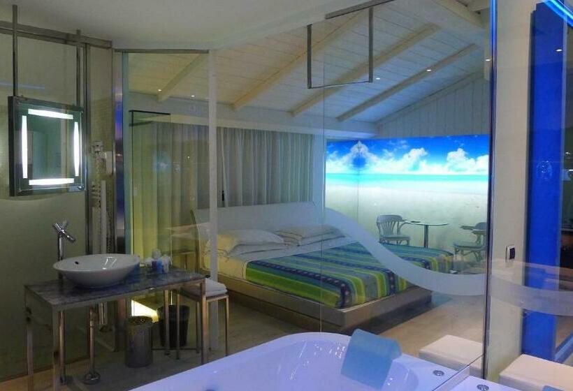 Люкс Сеньор, Motel K