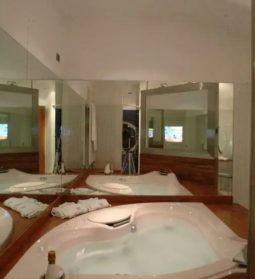 Seniorsviitti, Motel K