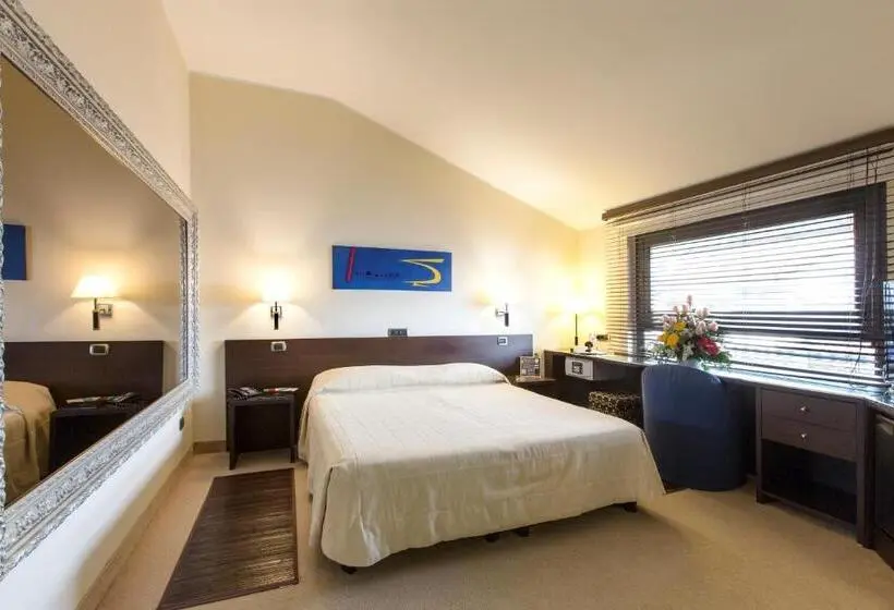 Superior-huone, Motel K