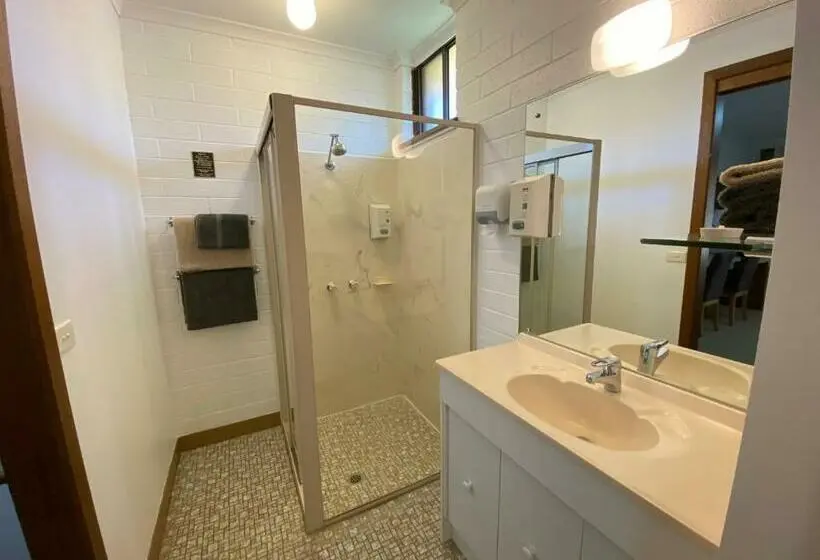 Standard Yhden Hengen Huone, Orana Motor Inn